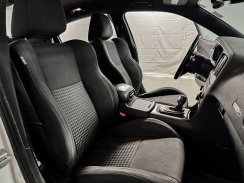 Used 2019 Dodge Charger GT image 11