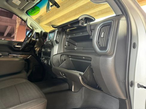 Used 2023 Chevrolet Silverado 3500 LT AWD/4WD image 29
