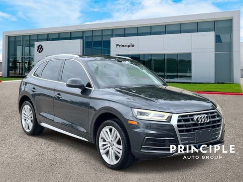 Used 2018 Audi Q5 2.0T Premium Plus w/ Premium Plus Package AWD/4WD image 3