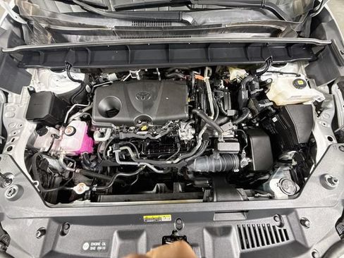 Used 2023 Toyota Highlander Platinum FWD image 31