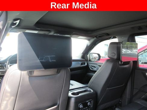 Certified 2023 Chevrolet Tahoe Z71 w/ Luxury Package AWD/4WD image 17