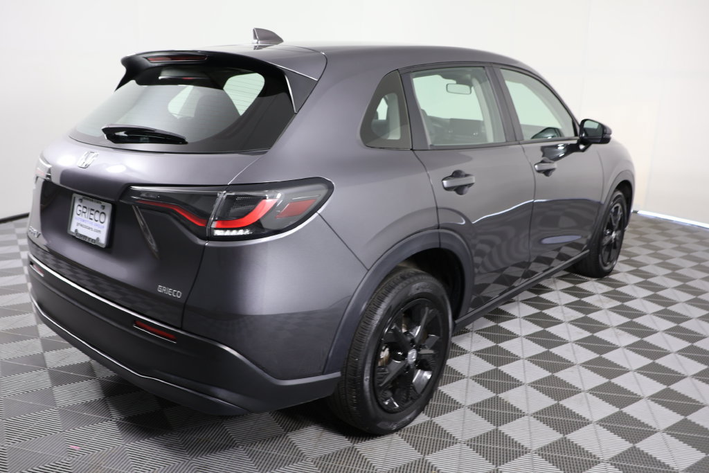 Used 2025 Honda HR-V LX image 8