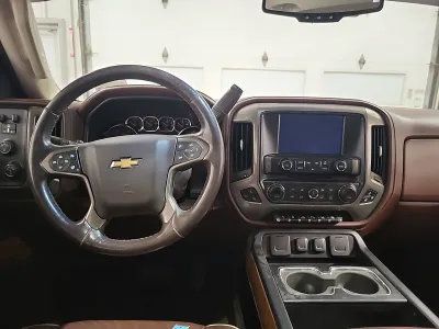 Used 2015 Chevrolet Silverado 2500 High Country AWD/4WD image 15