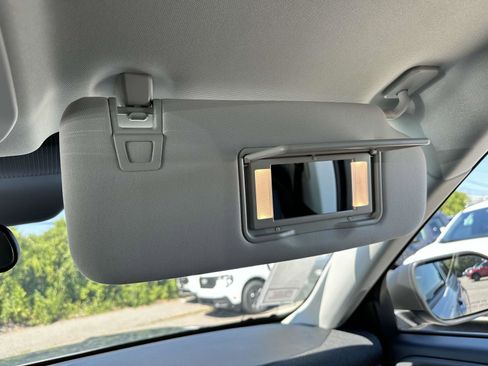 Used 2025 Ford Explorer Active image 30