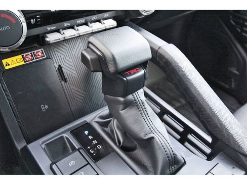 Used 2025 Toyota 4Runner TRD Off-Road Premium AWD/4WD image 28