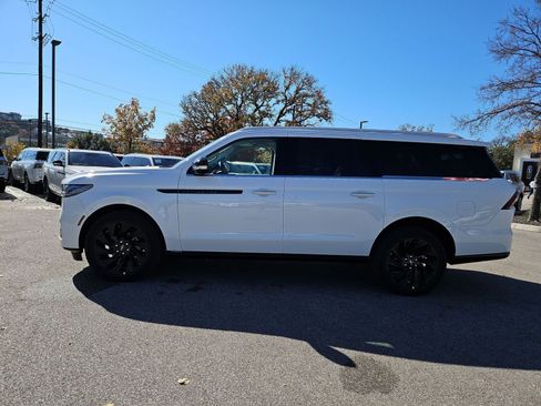 New 2025 Lincoln Navigator L Black Label image 12