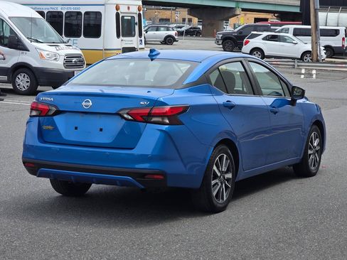 Used 2021 Nissan Versa SV FWD image 7