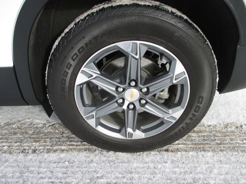 Used 2024 Chevrolet Blazer LT w/ Convenience Package image 9