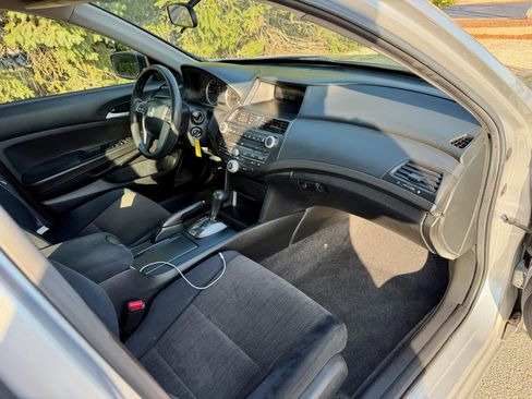 Used 2009 Honda Accord LX-P image 28