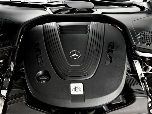 Used 2024 Mercedes-Benz Maybach S 680 4MATIC image 32