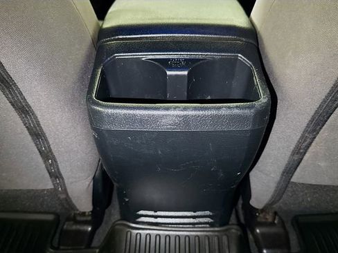 Used 2018 Toyota Tacoma TRD Sport AWD/4WD image 22