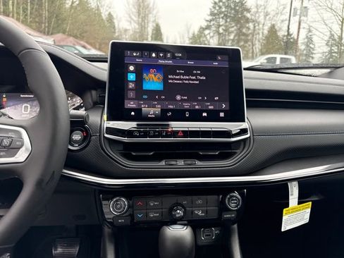 New 2026 Jeep Compass Latitude image 22