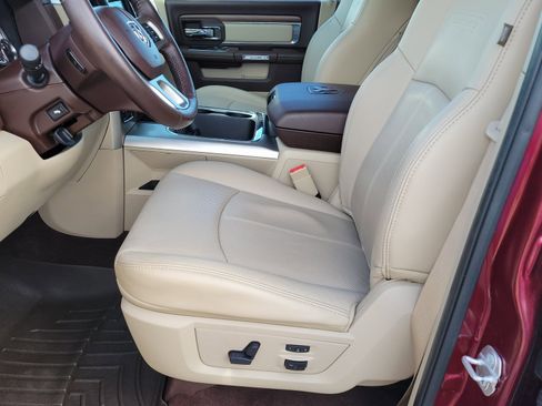 Used 2018 RAM 1500 Laramie w/ Convenience Group image 6