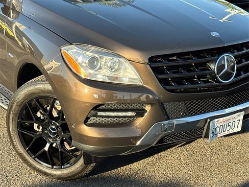Used 2012 Mercedes-Benz ML 350 BlueTEC 4MATIC image 6