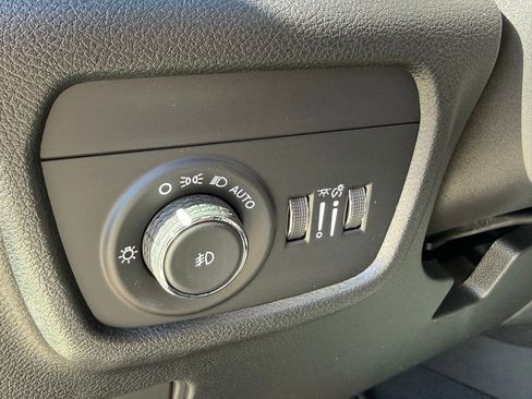 New 2025 Jeep Grand Cherokee L Limited w/ Trailer Tow Package image 15