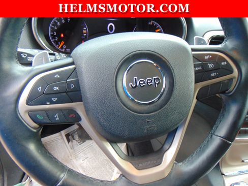 Certified 2017 Jeep Grand Cherokee Laredo w/ Quick Order Package 2BE image 24