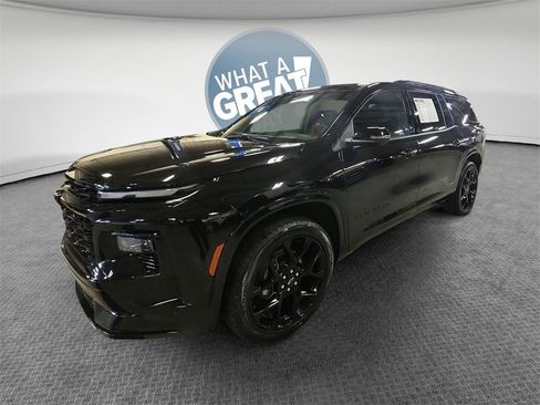 Certified 2024 Chevrolet Traverse RS w/ LPO, Floor Liner Package image 8