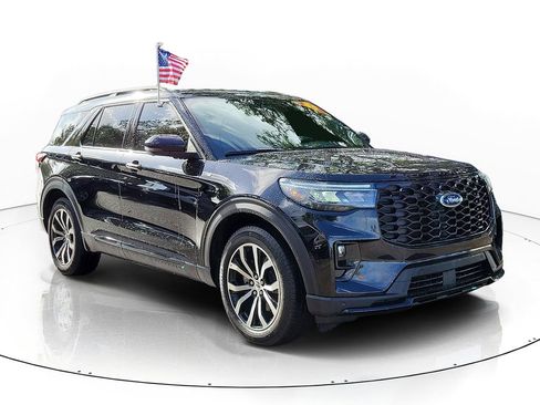 Certified 2025 Ford Explorer ST-Line RWD image 2