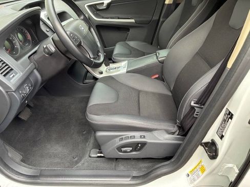 Used 2010 Volvo XC60 3.2 image 14