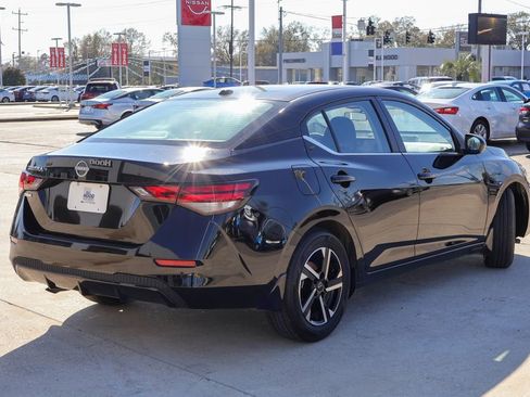 Certified 2025 Nissan Sentra SV image 19