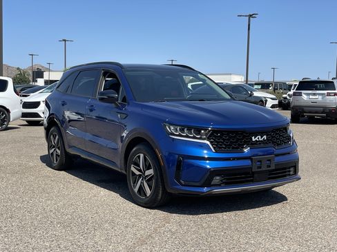 Certified 2023 Kia Sorento EX w/ Panoramic Sunroof Package FWD image 7