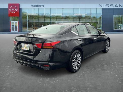 Certified 2024 Nissan Altima 2.5 SV image 5