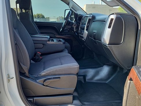 Used 2018 GMC Sierra 2500 SLE w/ SLE Fleet Convenience Package AWD/4WD image 10