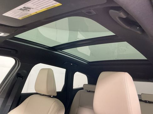 Certified 2025 BMW X1 xDrive28i w/ Convenience Package image 24