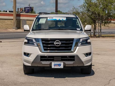 Used 2023 Nissan Armada SL w/ Captain's Chairs Package RWD image 3