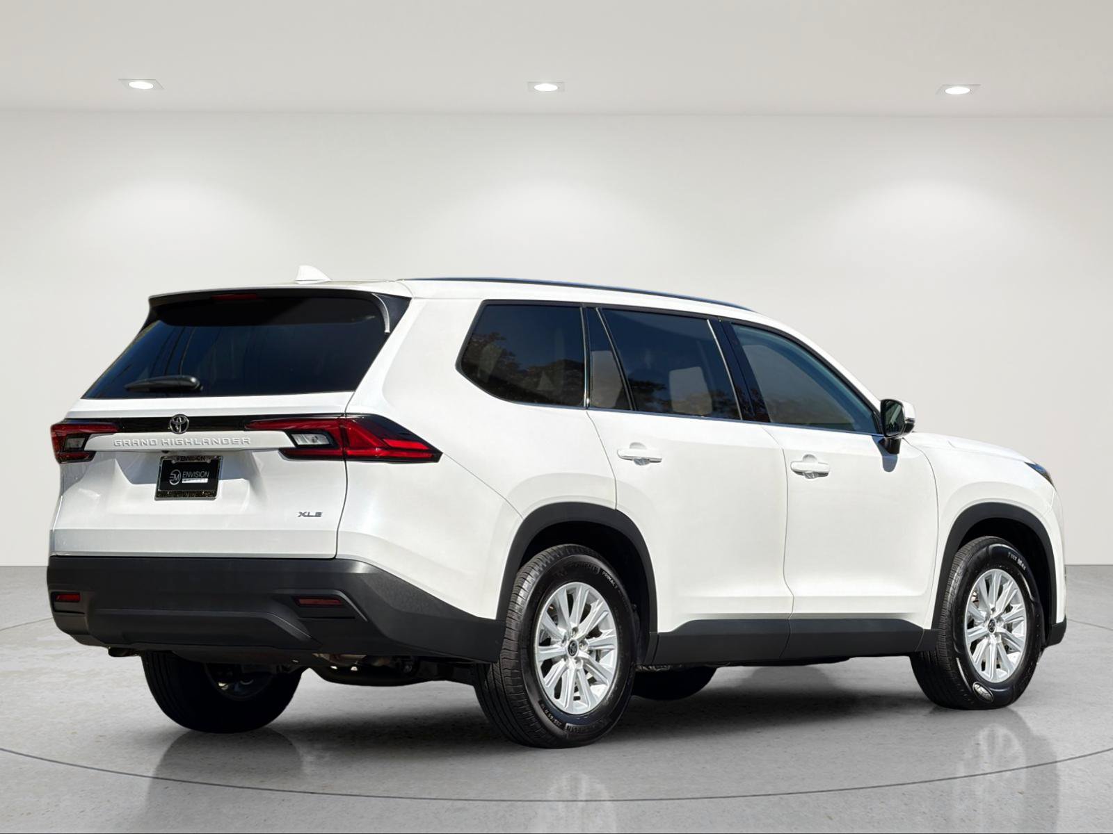 Used 2026 Toyota Grand Highlander FWD image 5