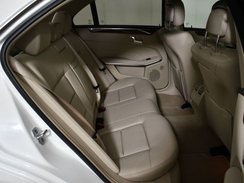 Used 2015 Mercedes-Benz E 250 E250 BLUETEC image 24