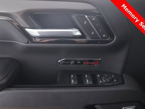 Used 2025 GMC Sierra 1500 AT4 w/ Technology Package AWD/4WD image 20