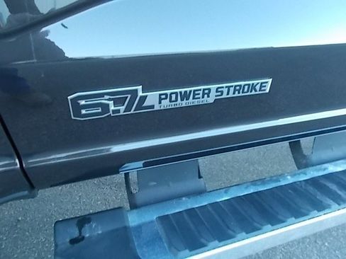 Used 2024 Ford F350 Lariat image 11