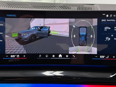 Used 2025 BMW M5 Touring image 37