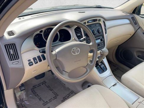 Used 2004 Toyota Highlander 2WD V6 image 10