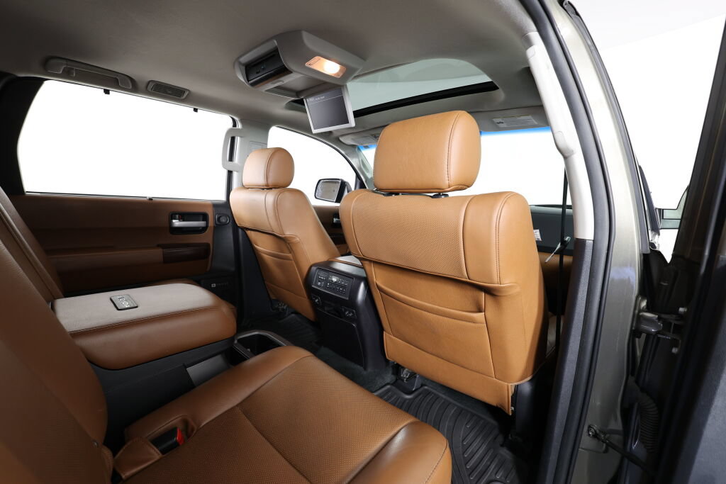 Used 2014 Toyota Sequoia Platinum AWD/4WD image 24