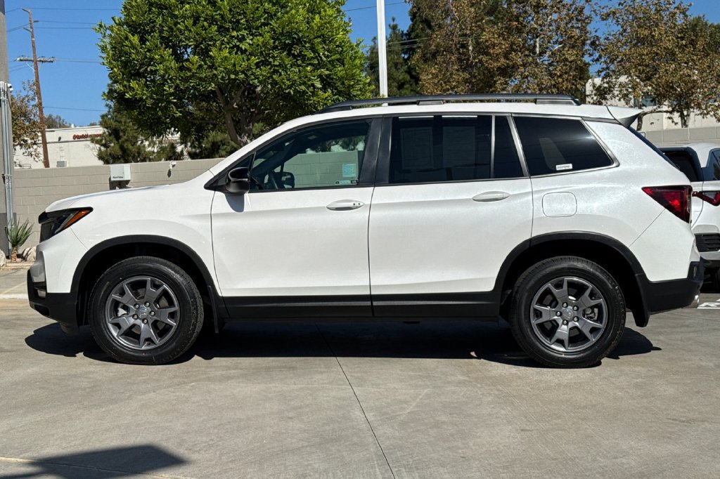Certified 2024 Honda Passport TrailSport image 12