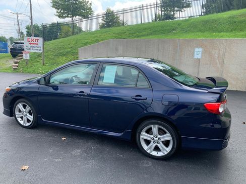Used 2013 Toyota Corolla S w/ Premium Pkg FWD image 3