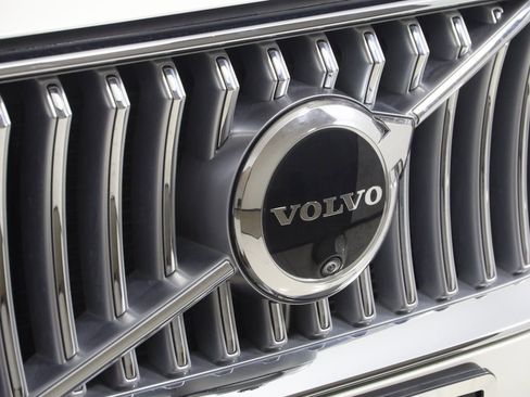 Used 2024 Volvo XC90 T8 Ultimate w/ Protection Package Premier image 18