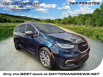 Certified 2022 Chrysler Pacifica Pinnacle