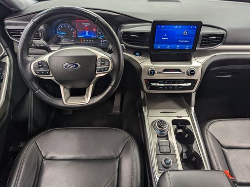 Certified 2022 Ford Explorer XLT w/ Equipment Group 202A image 22