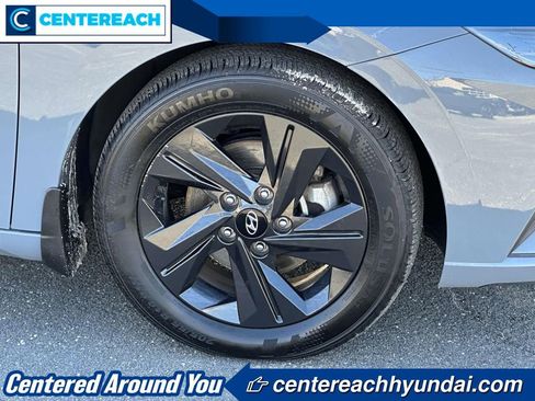Used 2023 Hyundai Elantra SEL image 6