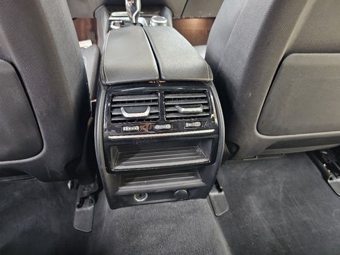 Used 2018 BMW 530e image 28