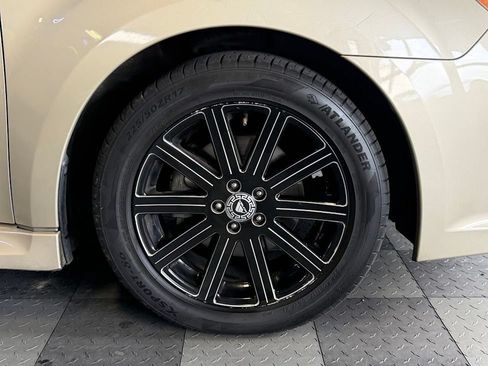 Used 2010 Subaru Legacy 2.5i Limited AWD/4WD image 28
