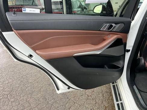 Used 2020 BMW X7 xDrive40i w/ Luxury Seating Package image 11