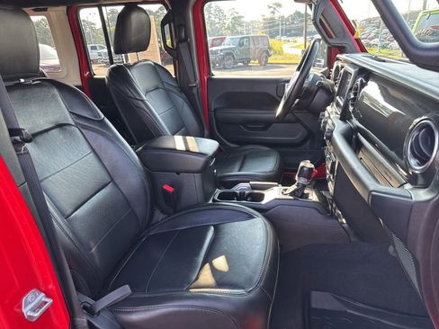 Used 2021 Jeep Wrangler Unlimited Sahara AWD/4WD image 25