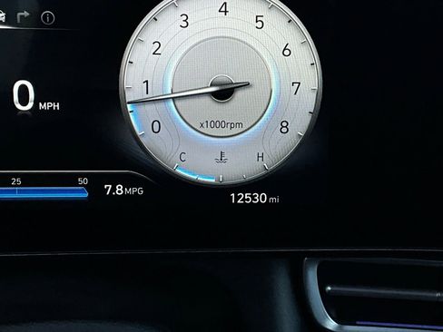 Used 2025 Hyundai Elantra SEL image 41