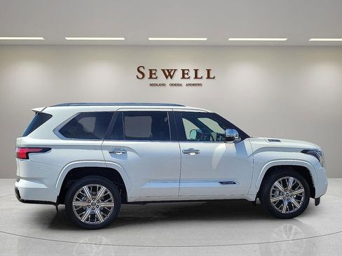 Used 2024 Toyota Sequoia Capstone image 6