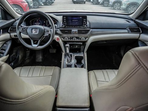 Used 2018 Honda Accord LX image 18