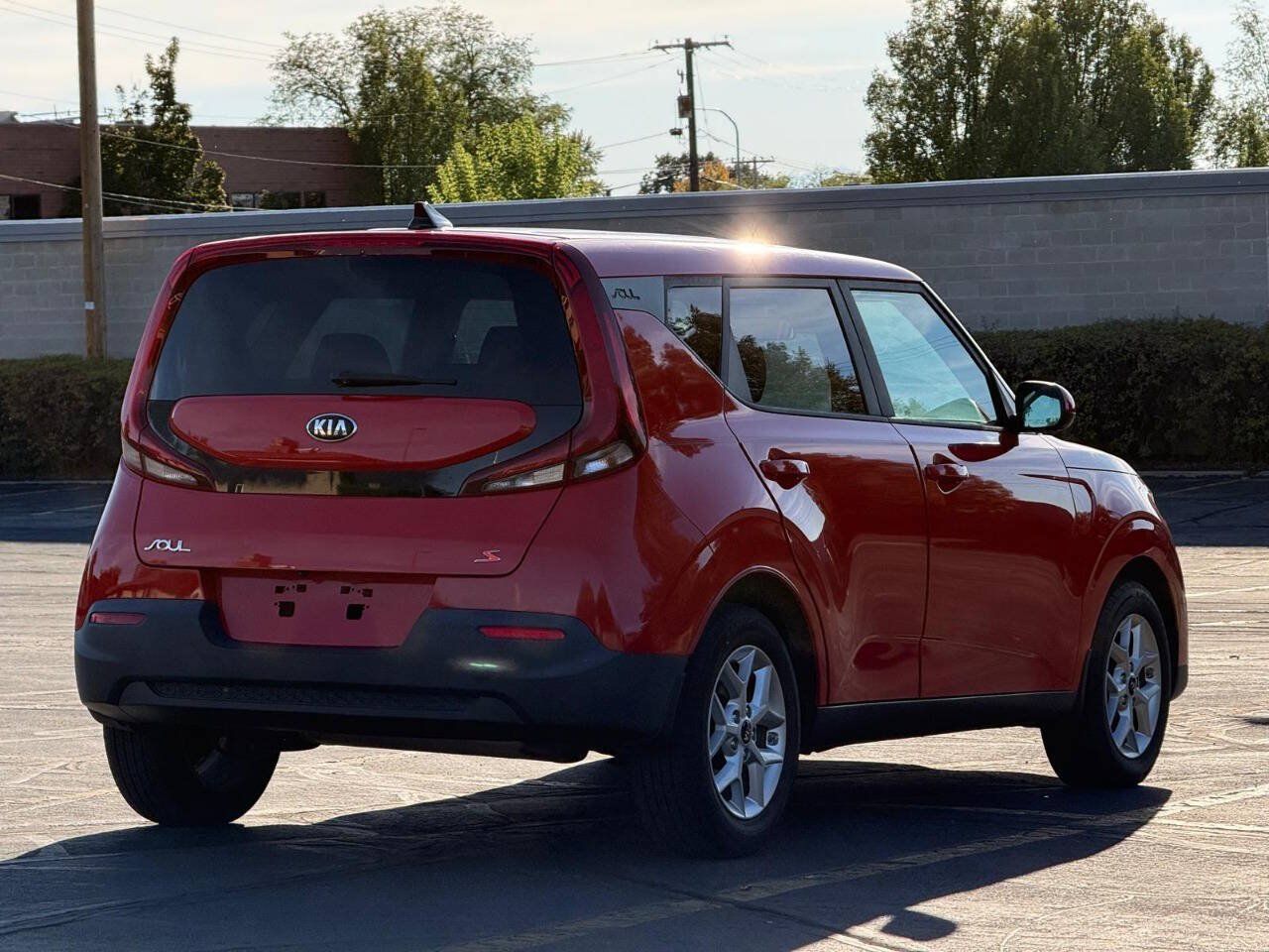 Used 2020 Kia Soul S FWD image 5